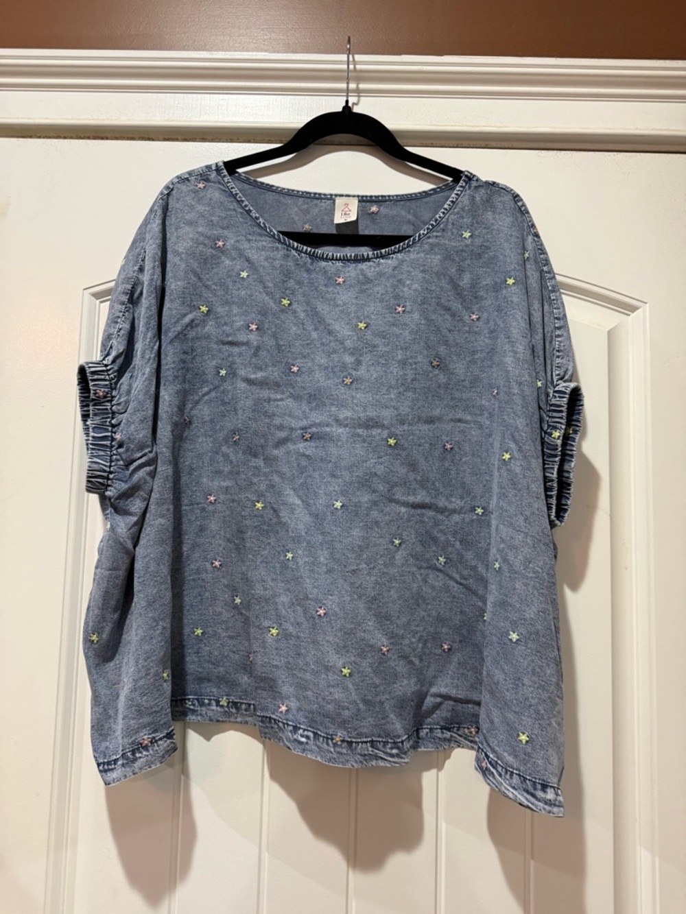 Blue Star Relaxed Tunic Top - Picture 2 of 10